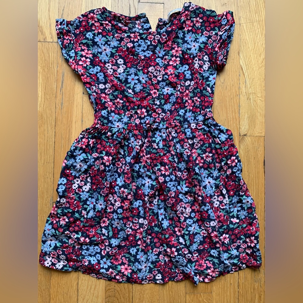 Cute floral Summer Dress Size 5-6yrs